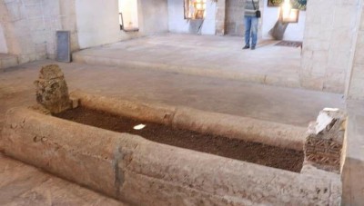 صور حديثة.. النظام يرمم ضريح عمر بن عبد العزيز ويعلّق على حادثة النبش