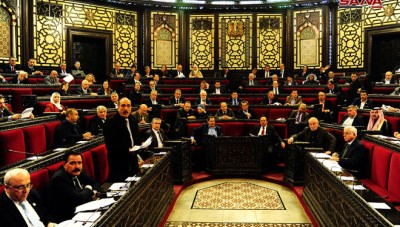 أعضاء مجلس الشعب يشنون هجوماً عنيفاً على حكومة النظام ويطالبون بحجب الثقة عنها