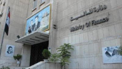 وزير مالية النظام : لم نضحّ بأي دولار.. والحكومة لم تتدخل حتى الآن بطرح الدولار في الأسواق