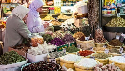 خبيرة اقتصادية موالية : أسعار المواد لن تنخفض في حال تحسن صرف الليرة
