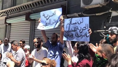 صحيفة لوموند"الفرنسية:"الأسد" أصبح يواجه تحديا غير مسبوق مع مواليه من الأقليات