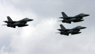 طيران مجهول الهوية  يستهدف مواقع للميليشيات الإيرانية في البوكمال 