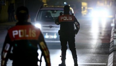 القبض على أطباء وصيادلة يستغلون وثائق السوريين في تركيا