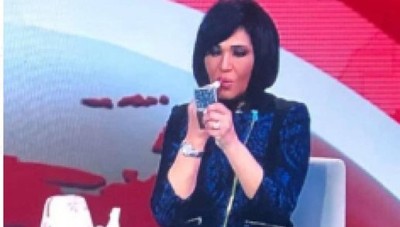 أحمر شفاه يتسبب بوقف مذيعة مصرية عن العمل