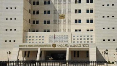خارجية النظام بفوقيتها المعهودة : سوريا من يضع الشروط