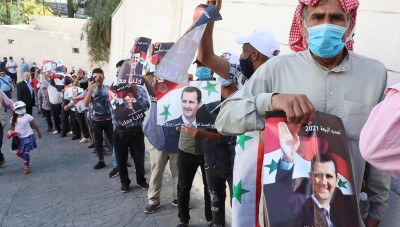 شبيحة الأسد يجبرون لاجئين سوريين على انتخاب بشار في لبنان