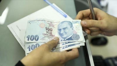 هبوط في سعر صرف الليرة التركية مقابل العملات الرئيسية 