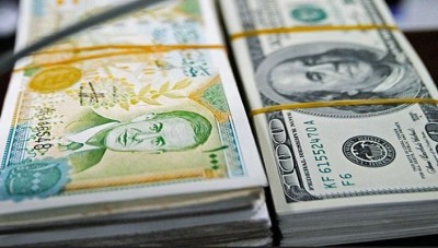 الدولار يعكس اتجاهه في افتتاح تداولات الأحد