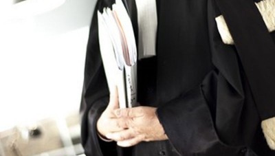 محامية تتحمل تكاليف قضية طلاق صديقتها من زوجها.. ثم بعد أسبوع تزوجته