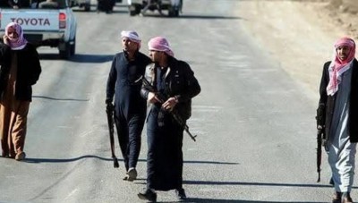 قتلى وجرحى بإشتباكات بين عائلتين في ريف دير الزور