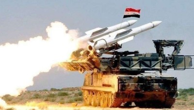 الدفاع الروسية تزعم أن المضادات الجوية للنظام أسقطت 3 صواريخ إسرائيلية من 5 استهدفت اللاذقية السبت
