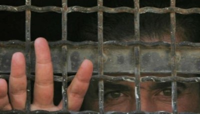 نحو 1800 معتقل فلسطيني في سجون نظام الأسد