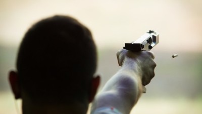 في جريمة يشعة ...شاب  يقتل 2 من أشقائه  ويجرح الثالث أمام والدهم بعد خلاف 