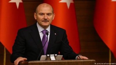 وزير الداخلية التركي يدافع عن اللاجئين السوريين في بلاده ضد حملات تشويه صورتهم 