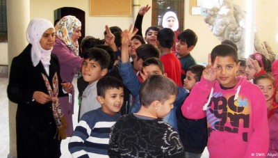 منظمة دولية : أكثر من 40 الف طفل باتوا خارج مقاعد الدراسة في شمالي غربي سوريا 