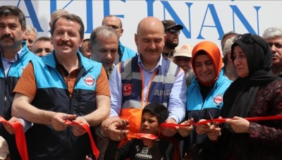 وزير الداخلية التركي يفتتح قرية للأيتام بريف إدلب
