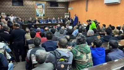 إعلام الأسد يتلاعب بمشاعر السوريين عبر نشر صور زائفة لعملية الإفراج عن المعتقلين