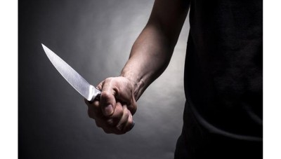 تفاصيل الجريمة التي هزت الشارع .. ذبح والدته وهي تُصلي