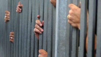 معتقلون يخرجون أحياء من سجون النظام بعد إخطار ذويهم بوفاتهم