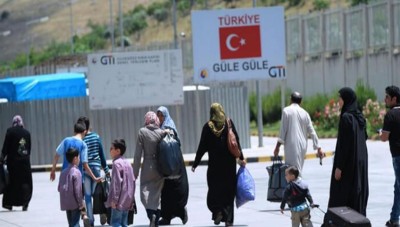 كاتبة تركية: اللاجئون كبش الفداء لكل المشاكل واستهدافهم يرتبط بالأزمات الاقتصادية