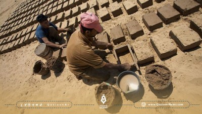 عودة البناء بالطوب الطيني (اللِّبن) في مناطق سيطرة النظام 