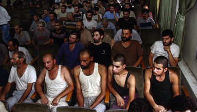 النظام يقدر أعداد المعتقلين المشمولين بالعفو الأخير بالآلاف ومن خرج فعليا بالمئات