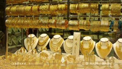 الذهب يتجاوز الـ 300 ألف ليرة في مناطق سيطرة نظام الأسد