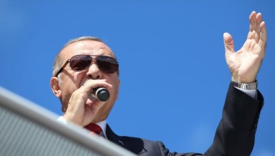أردوغان: الولايات المتحدة تتخلى عن شريك استراتيجي مقابل قس