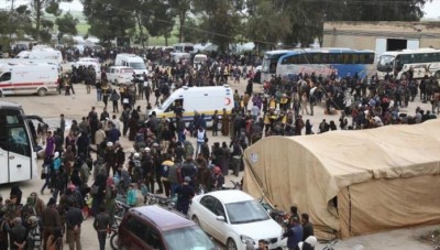 آخر قافلة للمهجرين في سوريا تصل إلى إدلب 