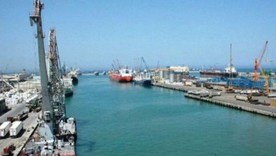 الروسي في ميناء طرطوس يفسخ العقود القديمة ويجدد 