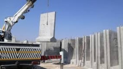 الجيش التركي يرسل حواجز مضادة للرصاص لتدعيم قوات نبع السلام