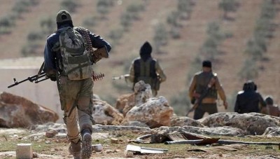 الجيش الوطني يضبط سيارة محملة بالمتفجرات على طريق الـ M4