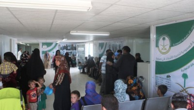 الحملة الوطنية السعودية توزع حليب الأطفال بالزعتري