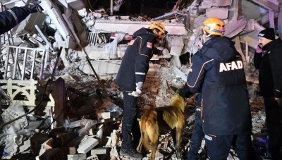 ارتفاع عدد ضحايا زلزال تركيا إلى 20 وفاة وفقدان 30 شخصا مازالوا تحت الأنقاض