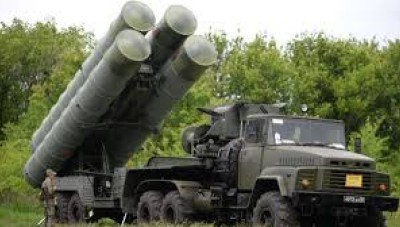  صحيفة عبرية تكشف أسباب عدم إطلاق النظام صورايخ "S-300" على الطائرات الإسرائيلية