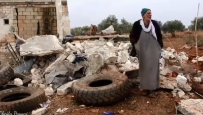 "لا ضل فطومة ولا ضل حمودة".. صرخة مسن في كفر تعال بعد تدمير الطيران لمنزله
