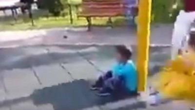 شاهد: طفل سوري يهرب من طائرة في تركيا