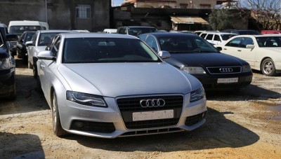 سلطات النظام تغلق تسعة مكاتب سيارات