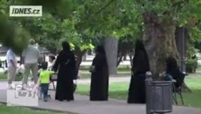 احتجاجات على وجود سياح الخليج التشيك