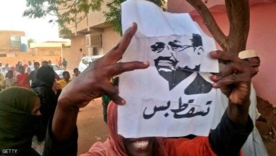 إنقاذ فاشل.. نصائح روسيا لإنقاذ البشير "رفع أعلام المثليين وإحراق المساجد وقتل الشعب"