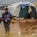 الخوذ البيضاء: صعوبات كبيرة تواجه حركة المدنيين في مخيمات الشمال السوري