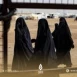 مواطنة فرنسية تمثل أمام القضاء الفرنسي بتهمة ارتكاب “إبادة جماعية” في سوريا