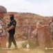 ضابط في الشرطة العسكرية يرفض مصافحة جندي روسي