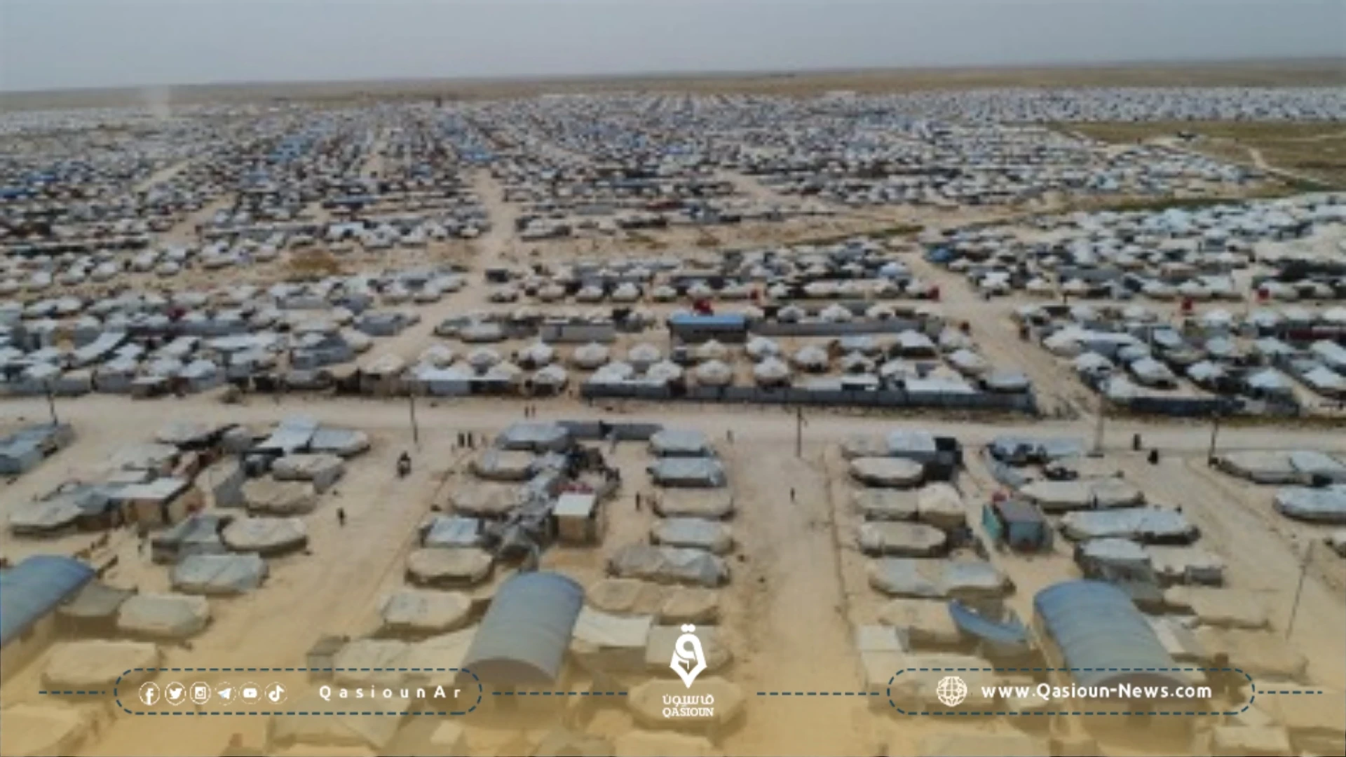 عوائل من دير الزور تستعد لمغادرة مخيم الهول