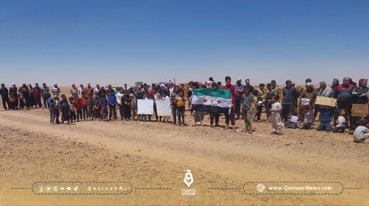 روسيا تحتفي بخروج 5 سوريين من مخيم الركبان المحاصر