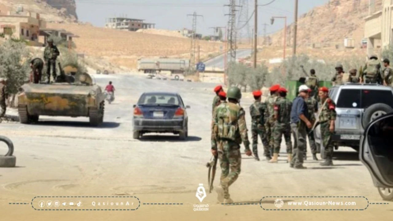 الأمن العسكري يلاحق عناصر من قوات الدفاع الوطني في البوكمال