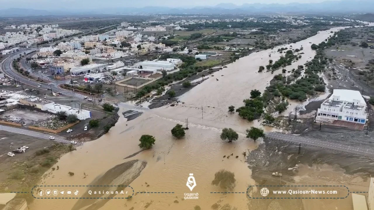 فيضانات في عُمان تودي بحياة 18 شخص وتُحدث أضرارًا بالغة