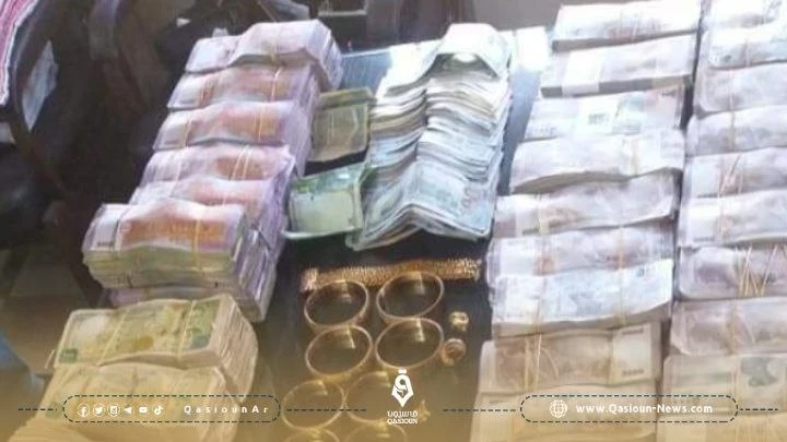 ابن يسرق مصاغًا ذهبيًا ومبالغ مالية من منزله بريف دمشق