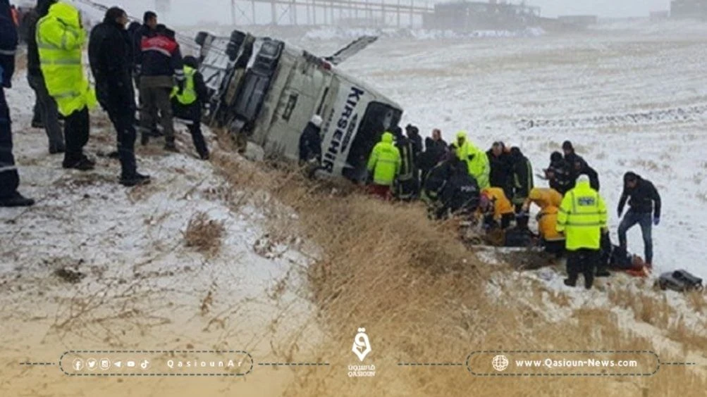 بين مرسين وأنطاليا .. وفاة 9 أشخاص ووقوع جرحى بانقلاب حافلة